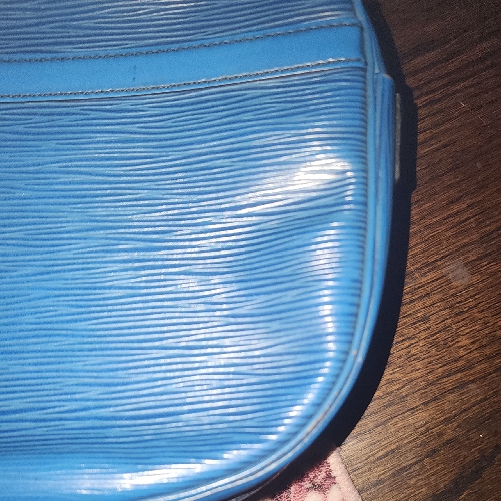 Louis Vuitton Royal Blue Shoulder Bag - Picture 15 of 16